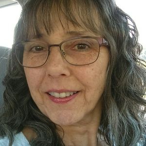 Meet your Posher, Carolyn